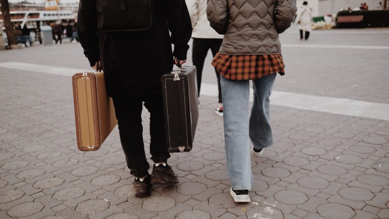 Consigne à bagages à Cannes : déposez vos valises et profitez du paysage avec Radical Storage