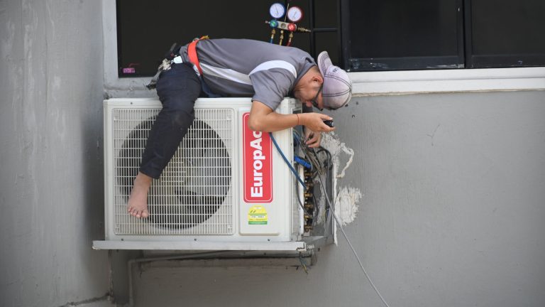 Combien de temps faut-il pour changer un compresseur de clim ?