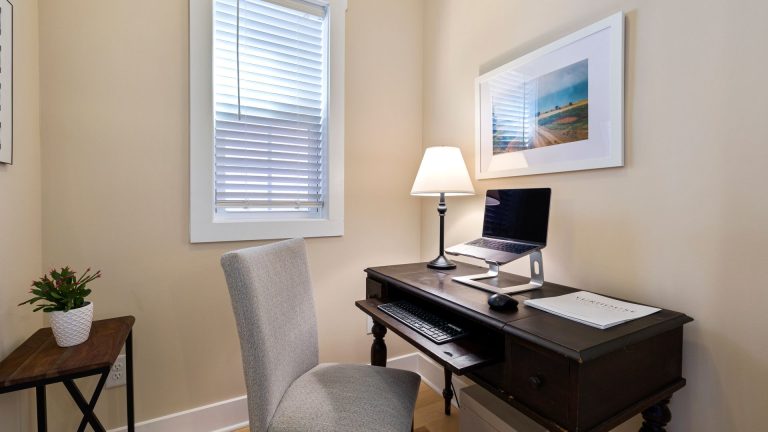 Comment aménager un bureau dans un petit espace ?